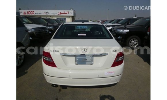 Sayi Imported Mercedes-Benz 200 White Mota in Import - Dubai a Benin Sayi Imported Mercedes-Benz 200 White Mota in Import - Dubai a Benin