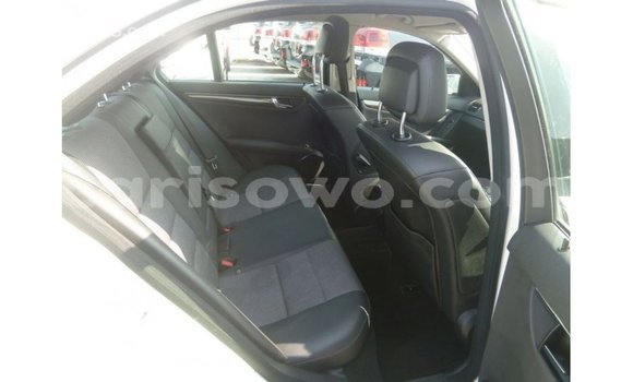 Sayi Imported Mercedes-Benz 200 White Mota in Import - Dubai a Benin Sayi Imported Mercedes-Benz 200 White Mota in Import - Dubai a Benin