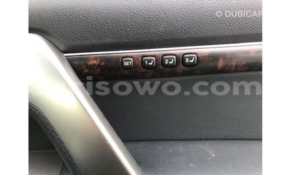 Acheter Import Voiture Toyota Land Cruiser Blanc à Import - Dubai, Benin Acheter Import Voiture Toyota Land Cruiser Blanc à Import - Dubai, Benin