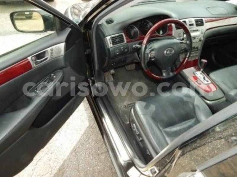 Big with watermark lexus