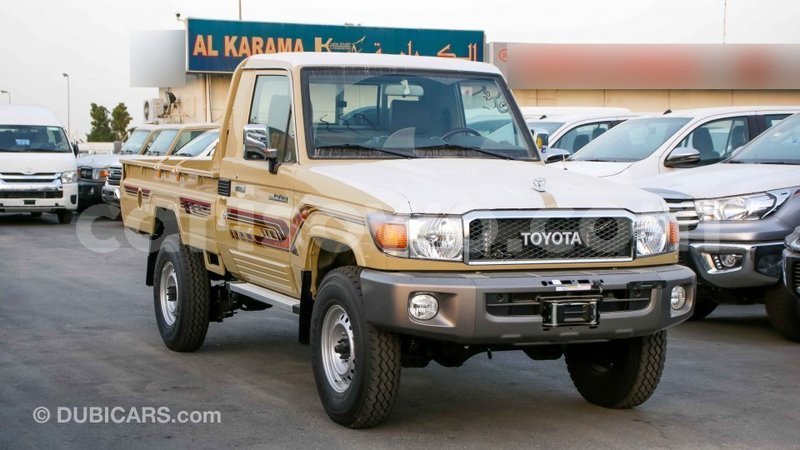 Big with watermark toyota land cruiser benign import dubai 7920