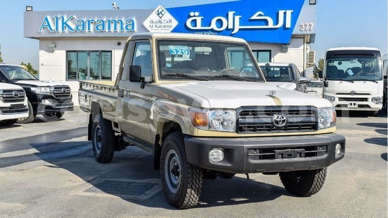 Big with watermark toyota land cruiser benign import dubai 7921