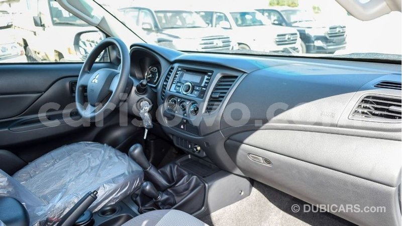 Big with watermark mitsubishi l200 benign import dubai 7922