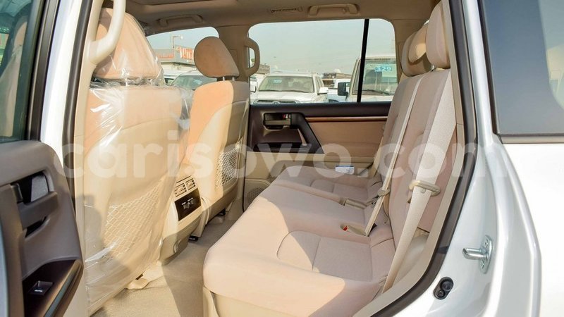 Big with watermark toyota land cruiser benign import dubai 7923
