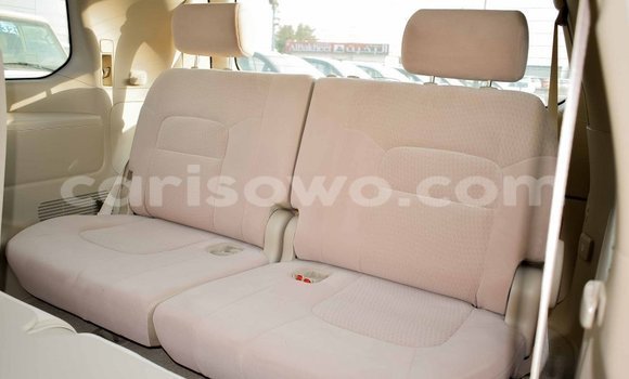Ra Imported Toyota Land Cruiser funfun Ọkọ̀ in Import - Dubai ni Benin Ra Imported Toyota Land Cruiser funfun Ọkọ̀ in Import - Dubai ni Benin