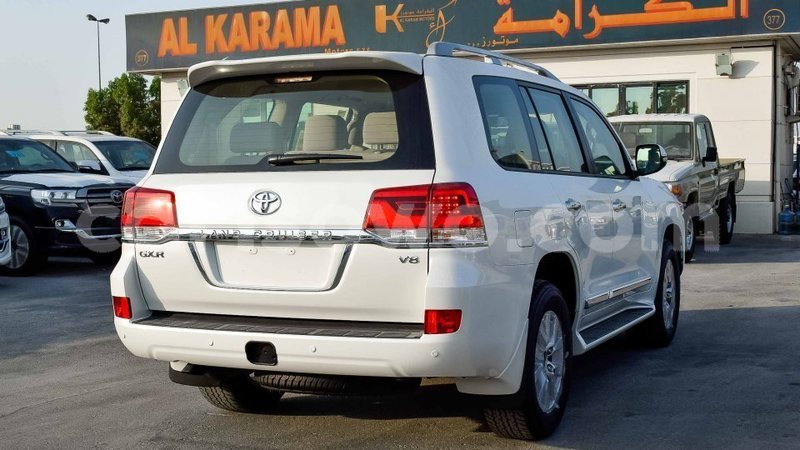 Big with watermark toyota land cruiser benin import dubai 7923