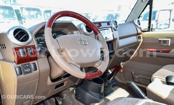 Buy Import Toyota Land Cruiser Beige Car in Import - Dubai in Benign Buy Import Toyota Land Cruiser Beige Car in Import - Dubai in Benign