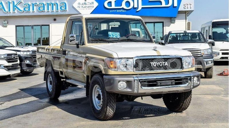Big with watermark toyota land cruiser benign import dubai 7927