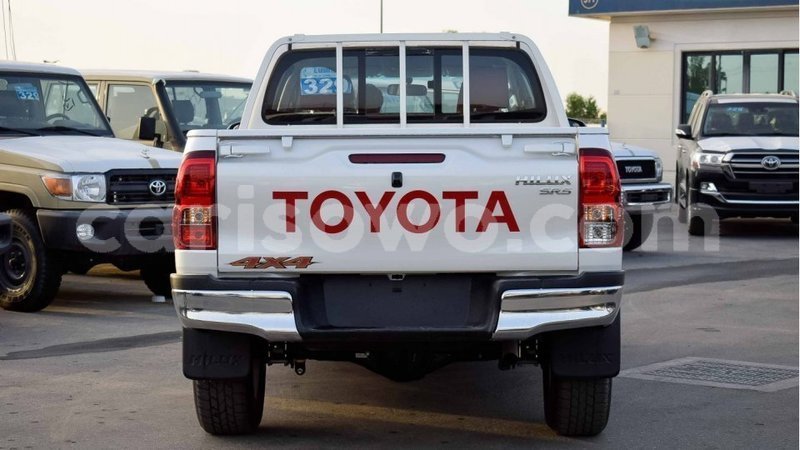 Big with watermark toyota hilux benign import dubai 7928