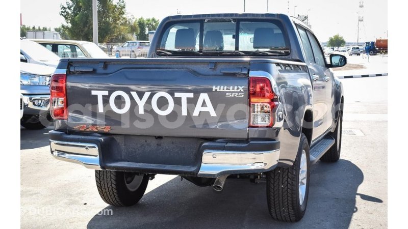 Big with watermark toyota hilux benign import dubai 7930