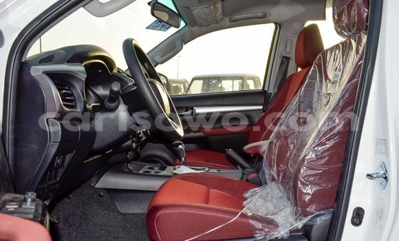 Ra Imported Toyota Hilux funfun Ọkọ̀ in Import - Dubai ni Benin Ra Imported Toyota Hilux funfun Ọkọ̀ in Import - Dubai ni Benin