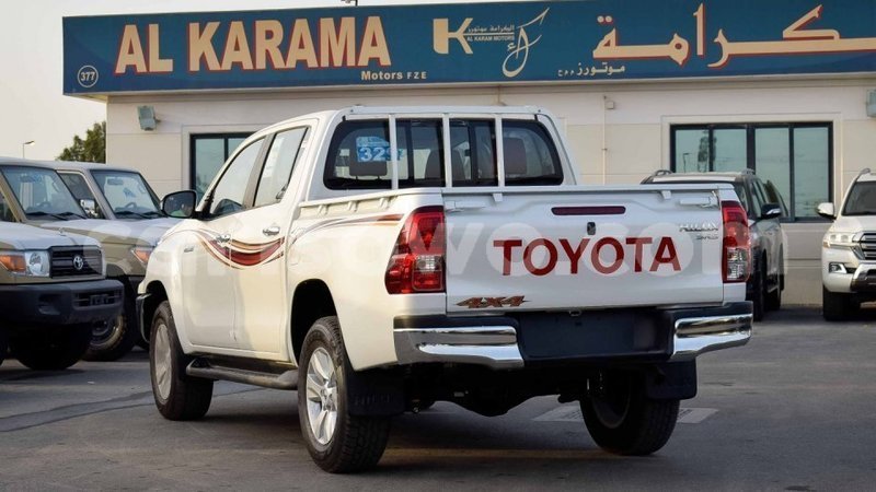 Big with watermark toyota hilux benign import dubai 7931