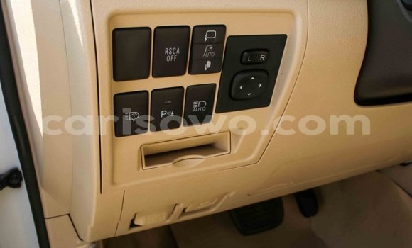 Ra Imported Toyota Land Cruiser funfun Ọkọ̀ in Import - Dubai ni Benin Ra Imported Toyota Land Cruiser funfun Ọkọ̀ in Import - Dubai ni Benin