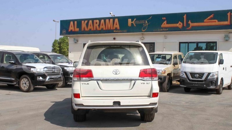 Big with watermark toyota land cruiser benign import dubai 7932