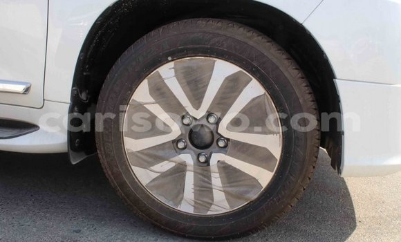 Ra Imported Toyota Land Cruiser funfun Ọkọ̀ in Import - Dubai ni Benin Ra Imported Toyota Land Cruiser funfun Ọkọ̀ in Import - Dubai ni Benin