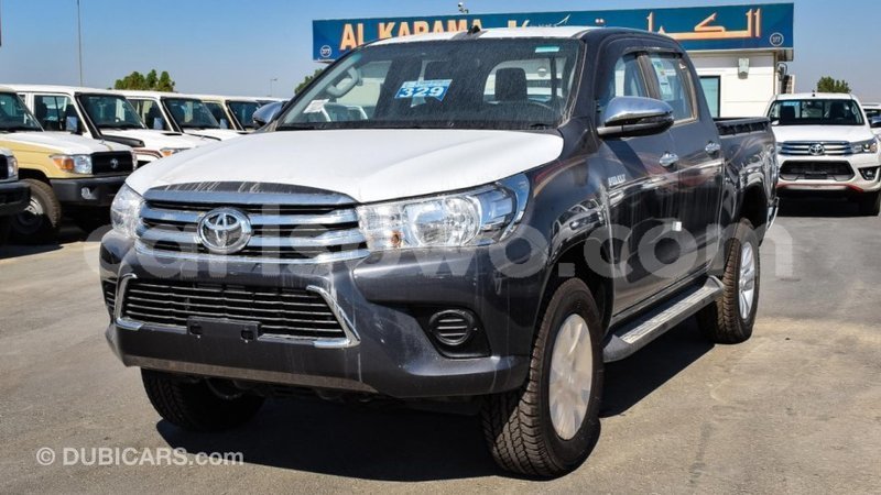 Big with watermark toyota hilux benign import dubai 7933