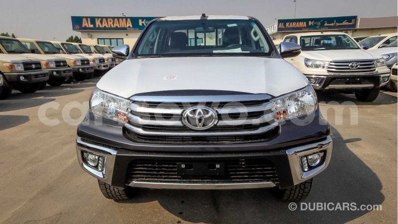 Big with watermark toyota hilux benign import dubai 7936