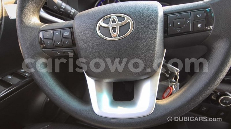 Big with watermark toyota hilux benign import dubai 7936