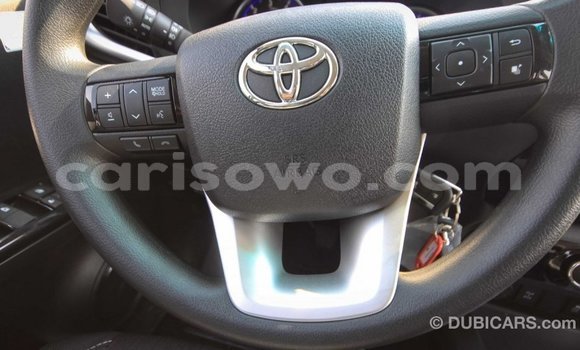 Sayi Imported Toyota Hilux Black Mota in Import - Dubai a Benin Sayi Imported Toyota Hilux Black Mota in Import - Dubai a Benin