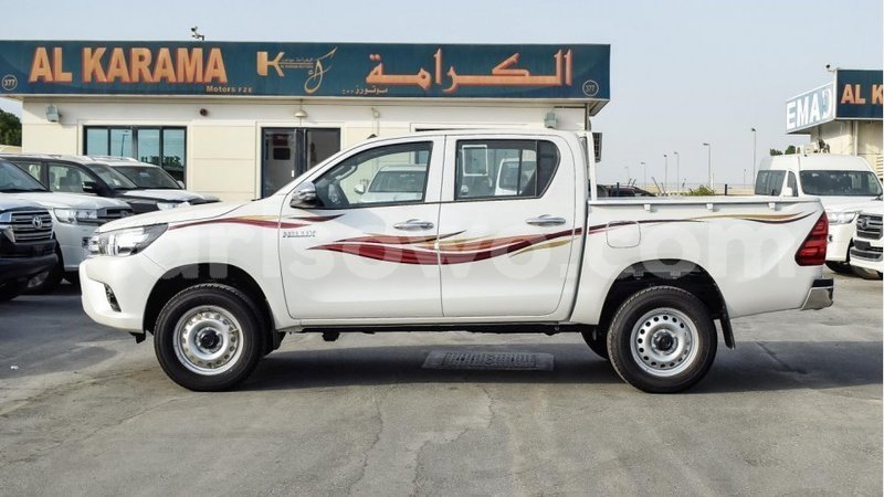 Big with watermark toyota hilux benign import dubai 7937