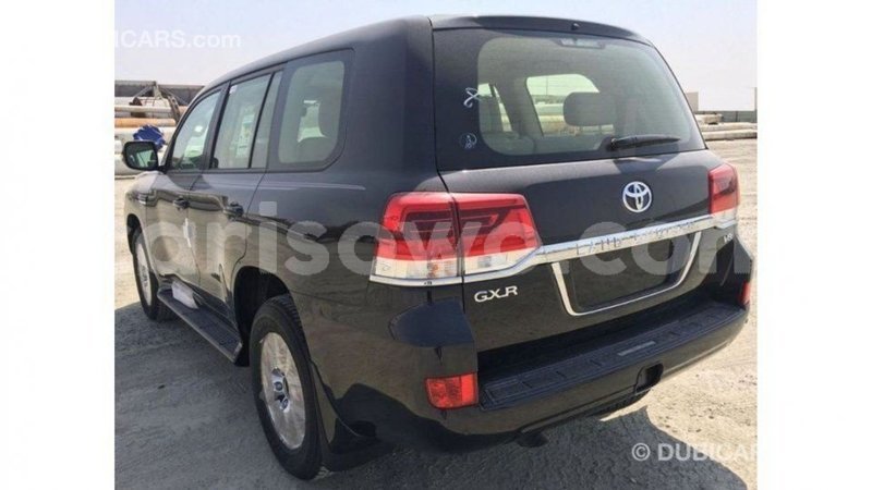 Big with watermark toyota land cruiser benin import dubai 7939