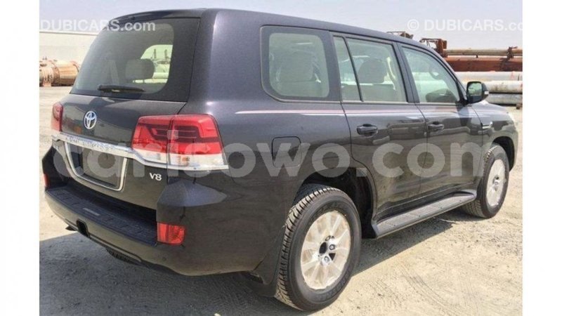 Big with watermark toyota land cruiser benin import dubai 7939