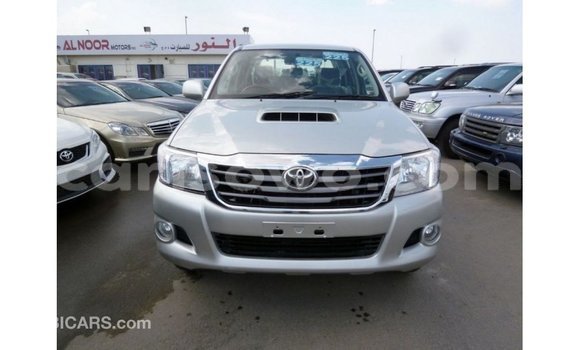 Sayi Imported Toyota Hilux Sauran Mota in Import - Dubai a Benin Sayi Imported Toyota Hilux Sauran Mota in Import - Dubai a Benin