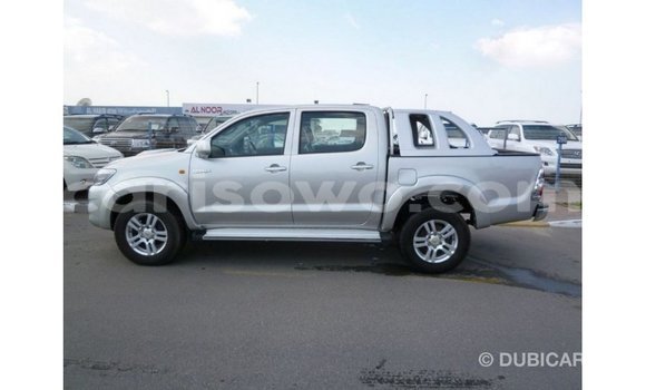 Sayi Imported Toyota Hilux Sauran Mota in Import - Dubai a Benin Sayi Imported Toyota Hilux Sauran Mota in Import - Dubai a Benin