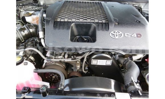 Sayi Imported Toyota Hilux Sauran Mota in Import - Dubai a Benin Sayi Imported Toyota Hilux Sauran Mota in Import - Dubai a Benin