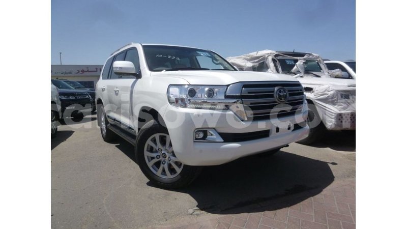 Big with watermark toyota land cruiser benin import dubai 7957
