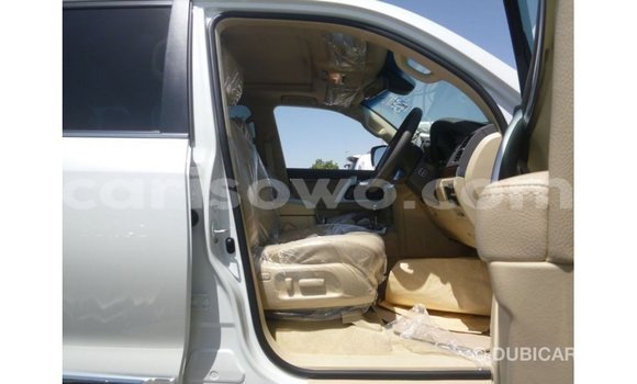 Buy Import Toyota Land Cruiser White Car in Import - Dubai in Benign Buy Import Toyota Land Cruiser White Car in Import - Dubai in Benign