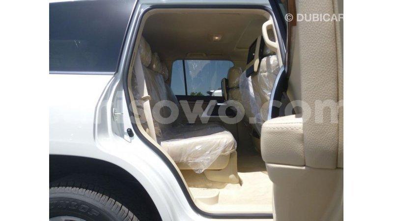 Big with watermark toyota land cruiser benin import dubai 7957
