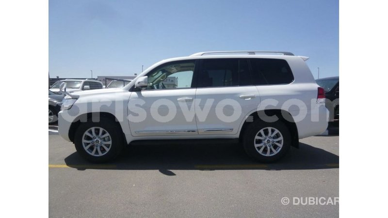 Big with watermark toyota land cruiser benin import dubai 7957