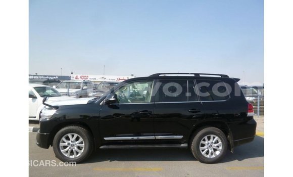 Sayi Imported Toyota Land Cruiser Black Mota in Import - Dubai a Benin Sayi Imported Toyota Land Cruiser Black Mota in Import - Dubai a Benin
