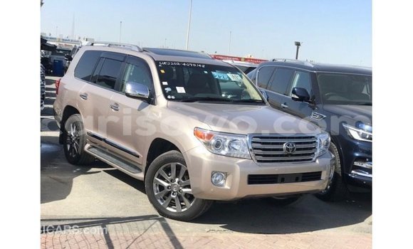 Buy Import Toyota Land Cruiser Other Car in Import - Dubai in Benign Buy Import Toyota Land Cruiser Other Car in Import - Dubai in Benign
