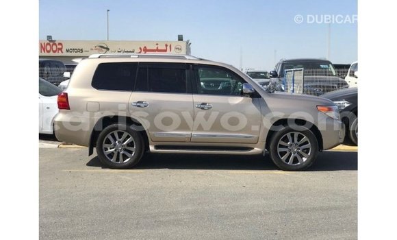 Buy Import Toyota Land Cruiser Other Car in Import - Dubai in Benign Buy Import Toyota Land Cruiser Other Car in Import - Dubai in Benign