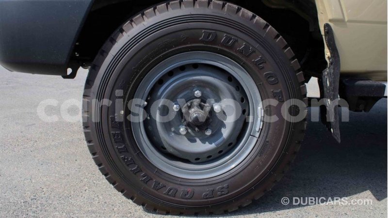 Big with watermark toyota land cruiser benin import dubai 7963