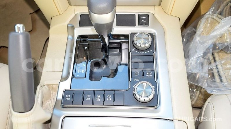 Big with watermark toyota land cruiser benin import dubai 7964