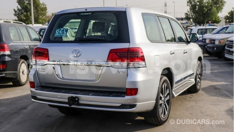 Big with watermark toyota land cruiser benin import dubai 7965