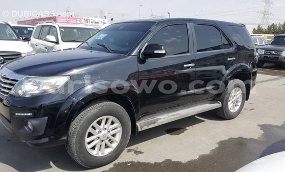Acheter Import Voiture Toyota Fortuner Noir à Import - Dubai, Benin Acheter Import Voiture Toyota Fortuner Noir à Import - Dubai, Benin