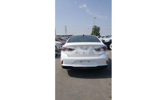 Ra Imported Hyundai Sonata funfun Ọkọ̀ in Import - Dubai ni Benin Ra Imported Hyundai Sonata funfun Ọkọ̀ in Import - Dubai ni Benin