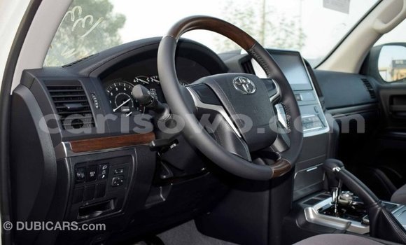 Buy Import Toyota Land Cruiser White Car in Import - Dubai in Benign Buy Import Toyota Land Cruiser White Car in Import - Dubai in Benign