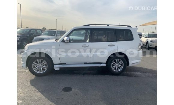 Ra Imported Mitsubishi Pajero funfun Ọkọ̀ in Import - Dubai ni Benin Ra Imported Mitsubishi Pajero funfun Ọkọ̀ in Import - Dubai ni Benin