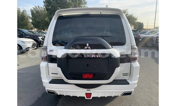 Ra Imported Mitsubishi Pajero funfun Ọkọ̀ in Import - Dubai ni Benin Ra Imported Mitsubishi Pajero funfun Ọkọ̀ in Import - Dubai ni Benin