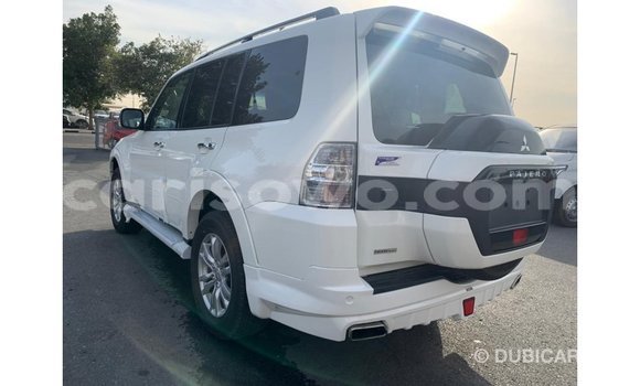 Ra Imported Mitsubishi Pajero funfun Ọkọ̀ in Import - Dubai ni Benin Ra Imported Mitsubishi Pajero funfun Ọkọ̀ in Import - Dubai ni Benin