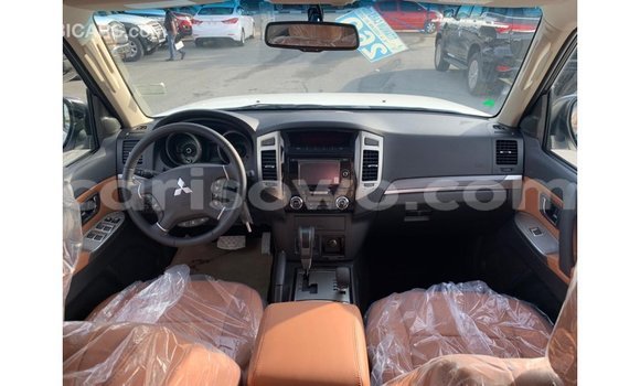 Ra Imported Mitsubishi Pajero funfun Ọkọ̀ in Import - Dubai ni Benin Ra Imported Mitsubishi Pajero funfun Ọkọ̀ in Import - Dubai ni Benin