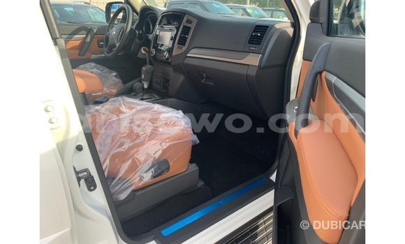 Ra Imported Mitsubishi Pajero funfun Ọkọ̀ in Import - Dubai ni Benin Ra Imported Mitsubishi Pajero funfun Ọkọ̀ in Import - Dubai ni Benin