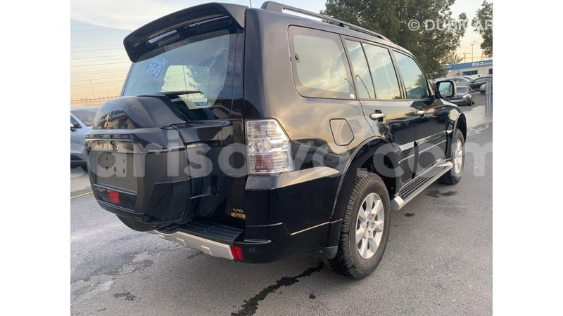Big with watermark mitsubishi pajero benin import dubai 8003