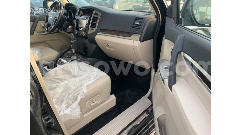 Big with watermark mitsubishi pajero benin import dubai 8003