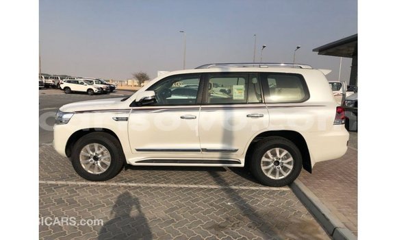 Buy Import Toyota Land Cruiser White Car in Import - Dubai in Benign Buy Import Toyota Land Cruiser White Car in Import - Dubai in Benign